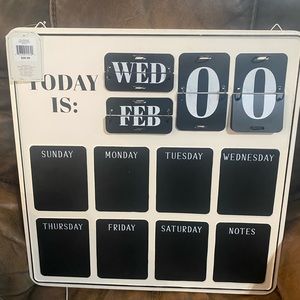 NWT Large metal calendar organizer